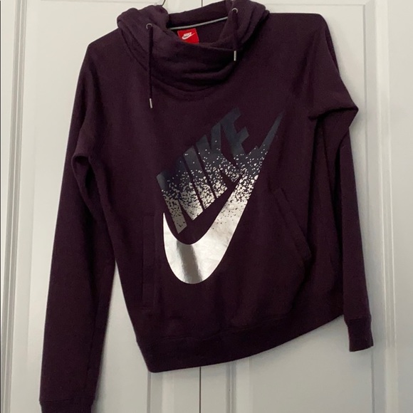 Nike pull over hoodie - Picture 1 of 4